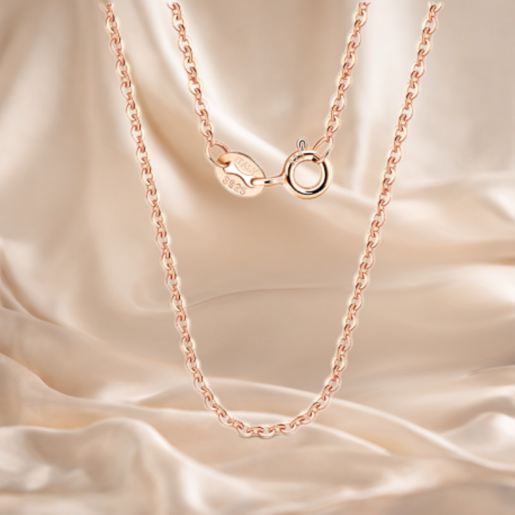 CLÉA™ – Chaîne fine intemporelle | Nathy Boutiques